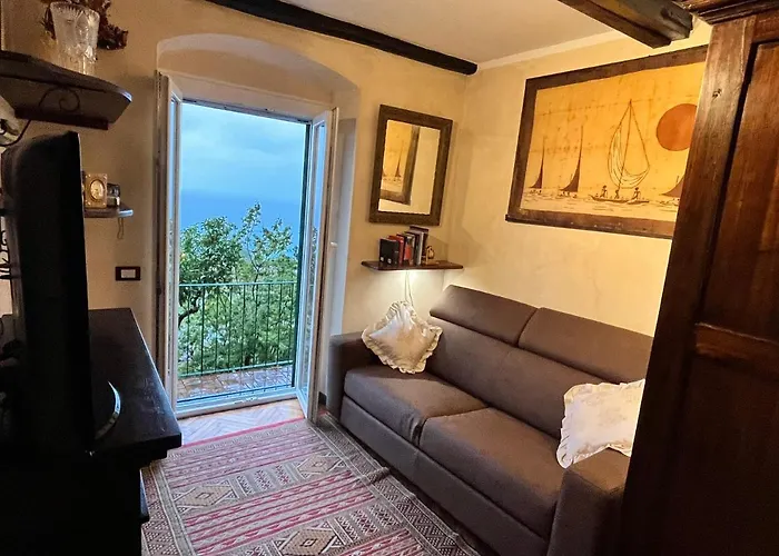 Salotto Sul Mare Bed & Breakfast 4*